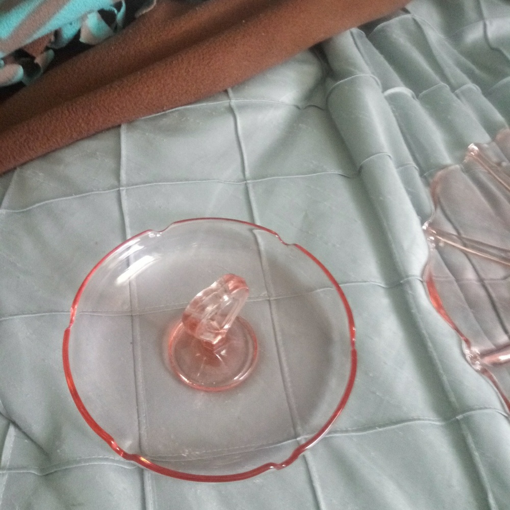 Pink glass - Picture 4 of 5